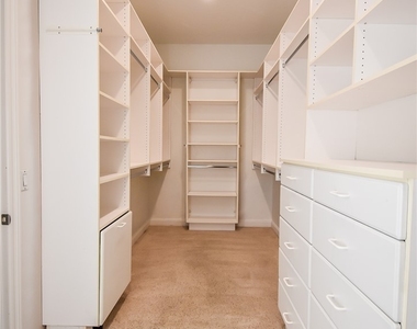 10243 Bright Harbor Avenue - Photo Thumbnail 19
