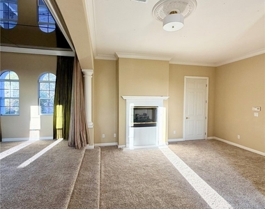 128 S Royal Ascot Drive - Photo Thumbnail 29