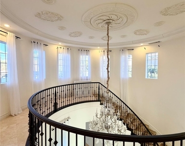 128 S Royal Ascot Drive - Photo Thumbnail 40