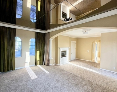 128 S Royal Ascot Drive - Photo Thumbnail 27