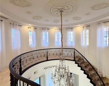 128 S Royal Ascot Drive - Photo Thumbnail 39