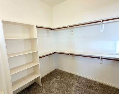 128 S Royal Ascot Drive - Photo Thumbnail 35