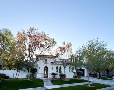 128 S Royal Ascot Drive - Photo Thumbnail 1