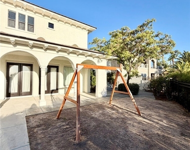 128 S Royal Ascot Drive - Photo Thumbnail 43