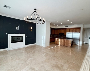 128 S Royal Ascot Drive - Photo Thumbnail 5