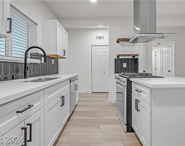 1660 Capistrano Avenue - Photo Thumbnail 2