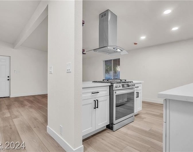 1660 Capistrano Avenue - Photo Thumbnail 12