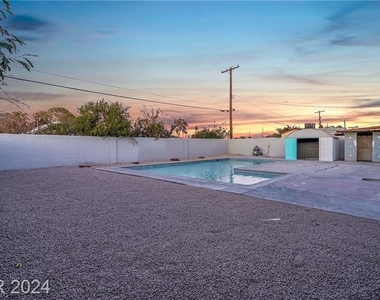 1660 Capistrano Avenue - Photo Thumbnail 5