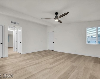 1660 Capistrano Avenue - Photo Thumbnail 9