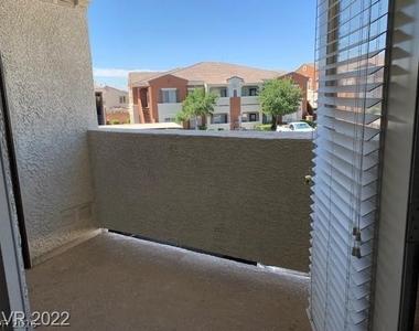 9303 Gilcrease Avenue - Photo Thumbnail 11