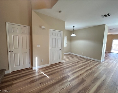3533 Terraza Mar Avenue - Photo Thumbnail 2