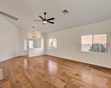 115 Cora Hills Court - Photo Thumbnail 6