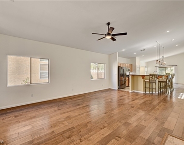 115 Cora Hills Court - Photo Thumbnail 5