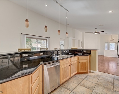 115 Cora Hills Court - Photo Thumbnail 15