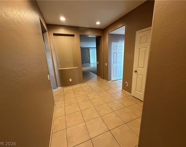 2588 Lockerbie Street - Photo Thumbnail 8