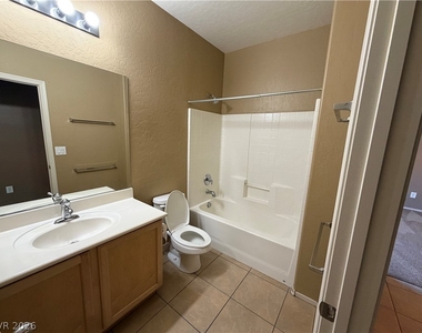 2588 Lockerbie Street - Photo Thumbnail 6