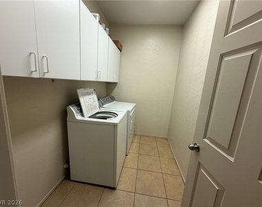 2588 Lockerbie Street - Photo Thumbnail 4