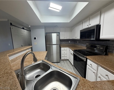8600 W Charleston Boulevard - Photo Thumbnail 5