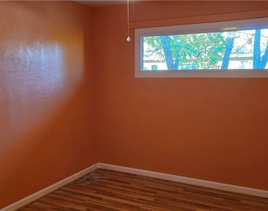 1308 Winwood Street - Photo Thumbnail 20