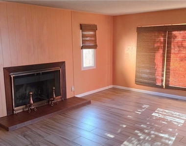 1308 Winwood Street - Photo Thumbnail 6