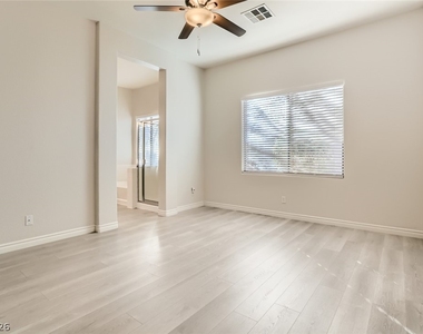 9121 Little Horse Avenue - Photo Thumbnail 5