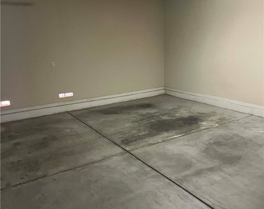 2164 Lone Desert Street - Photo Thumbnail 39