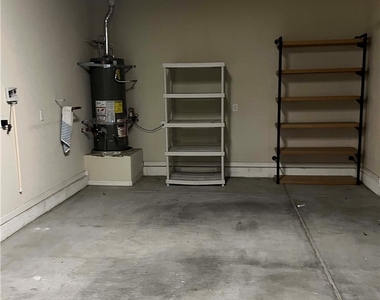 2164 Lone Desert Street - Photo Thumbnail 40