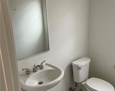 2164 Lone Desert Street - Photo Thumbnail 36