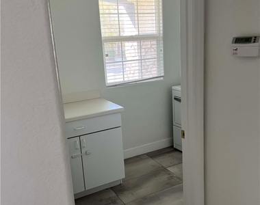 2164 Lone Desert Street - Photo Thumbnail 38