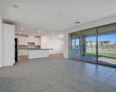 774 Spirit Lake Street - Photo Thumbnail 10
