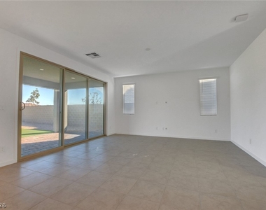774 Spirit Lake Street - Photo Thumbnail 12
