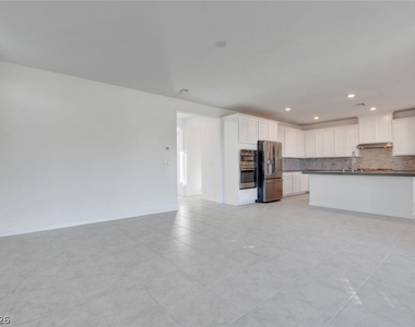774 Spirit Lake Street - Photo Thumbnail 11