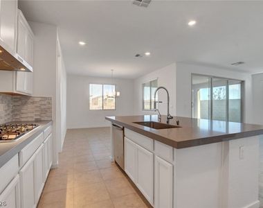 774 Spirit Lake Street - Photo Thumbnail 21