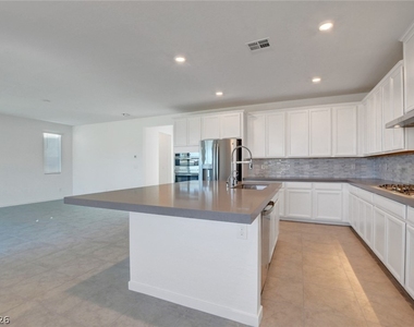 774 Spirit Lake Street - Photo Thumbnail 19