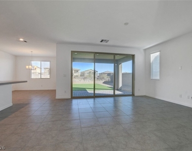 774 Spirit Lake Street - Photo Thumbnail 9