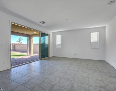 774 Spirit Lake Street - Photo Thumbnail 13