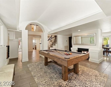 2233 Versailles Court - Photo Thumbnail 24