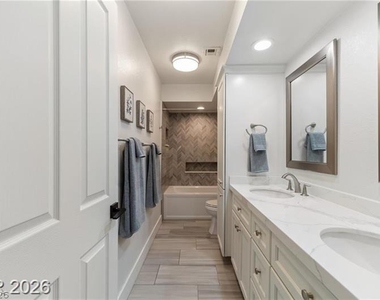 2233 Versailles Court - Photo Thumbnail 18