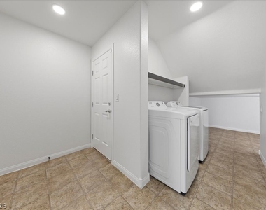 6050 Belvedere Canyon Avenue - Photo Thumbnail 25