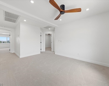 6050 Belvedere Canyon Avenue - Photo Thumbnail 21