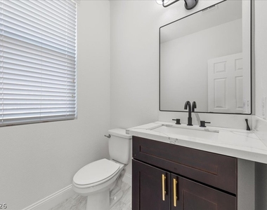 6050 Belvedere Canyon Avenue - Photo Thumbnail 24