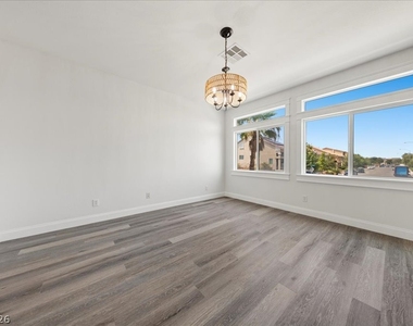 6050 Belvedere Canyon Avenue - Photo Thumbnail 7