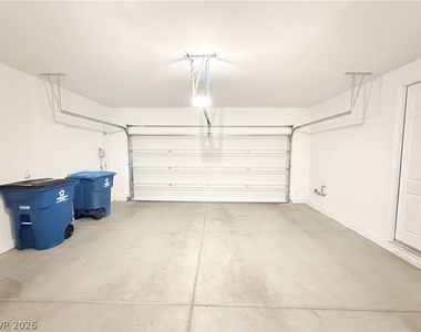 3348 Castlefields Drive - Photo Thumbnail 23