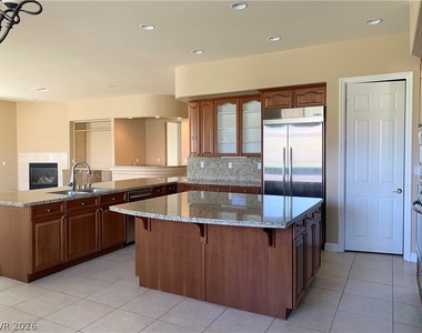 10660 Lago Cantini Street - Photo Thumbnail 20