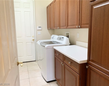 10660 Lago Cantini Street - Photo Thumbnail 38