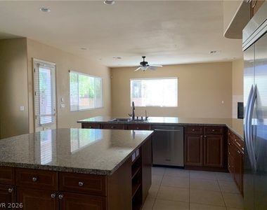 10660 Lago Cantini Street - Photo Thumbnail 21
