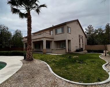 10660 Lago Cantini Street - Photo Thumbnail 8