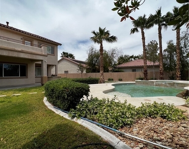 10660 Lago Cantini Street - Photo Thumbnail 11