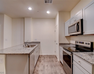 4234 Lunar Canyon Avenue - Photo Thumbnail 7