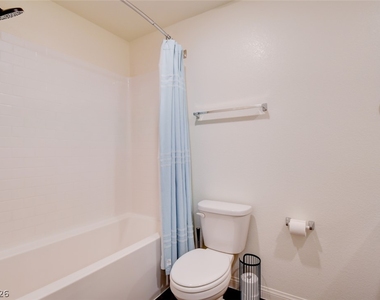 4234 Lunar Canyon Avenue - Photo Thumbnail 13
